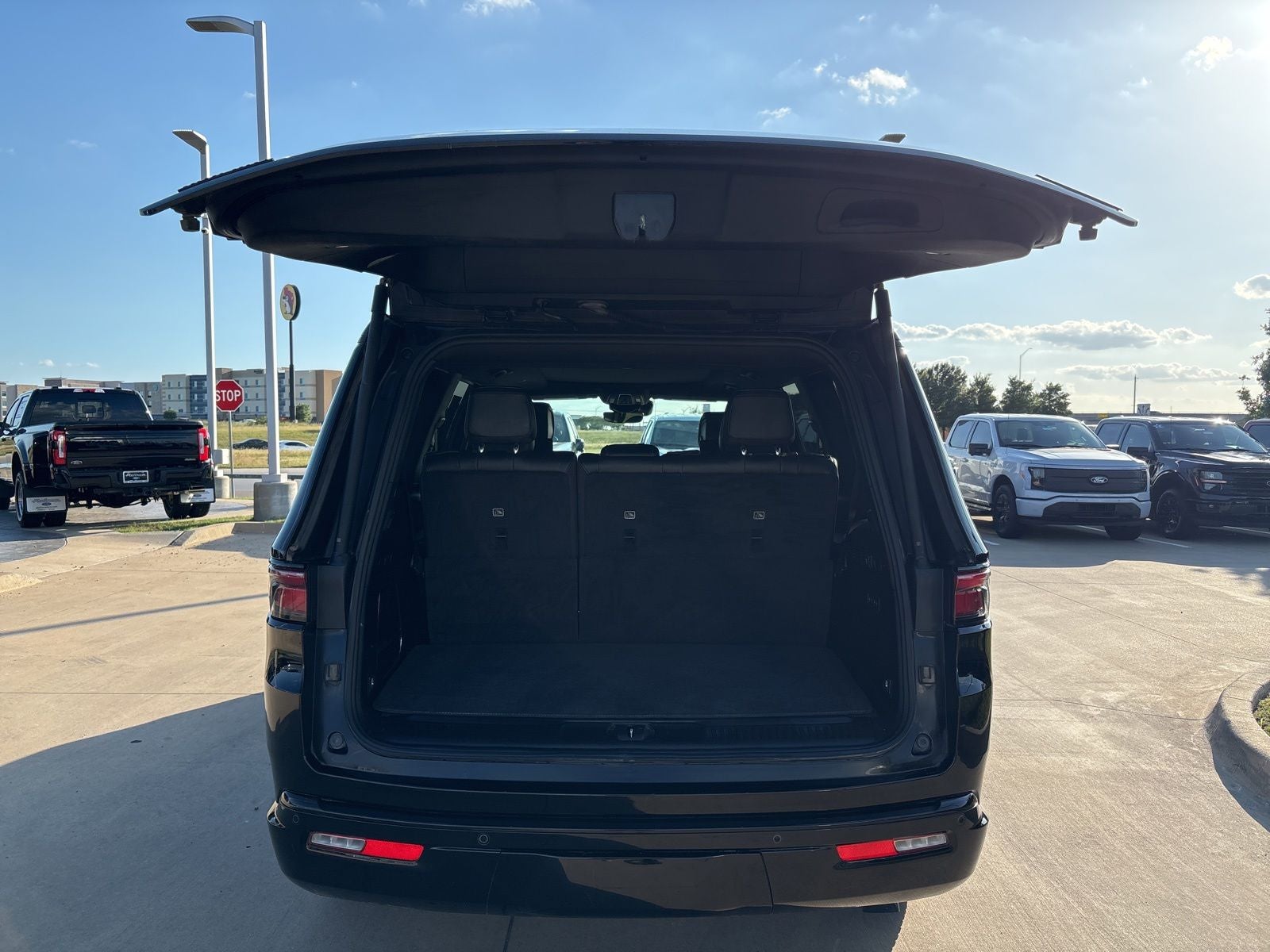 2023 Jeep Wagoneer Series II