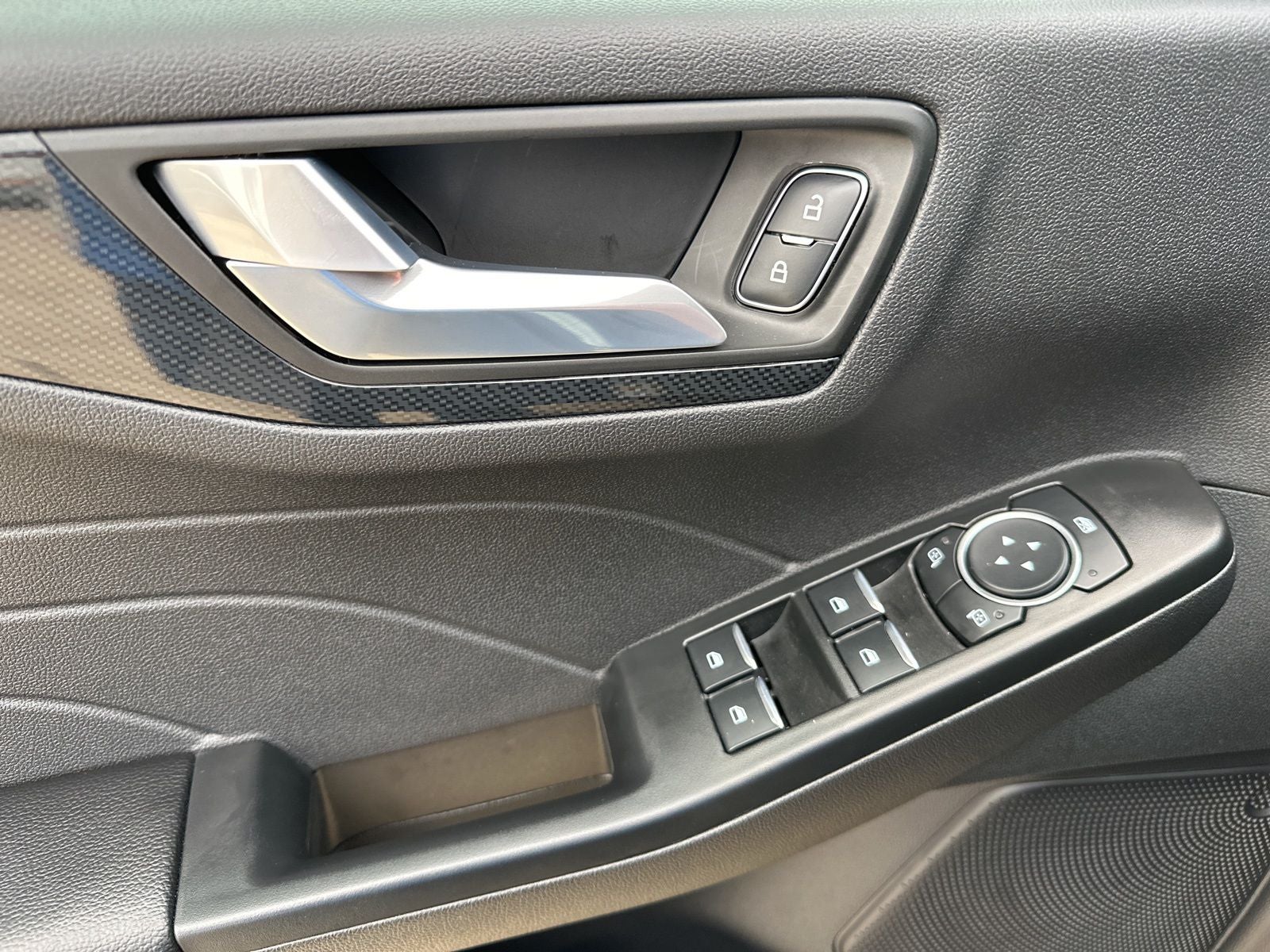 2025 Ford Escape Hybrid ST-Line