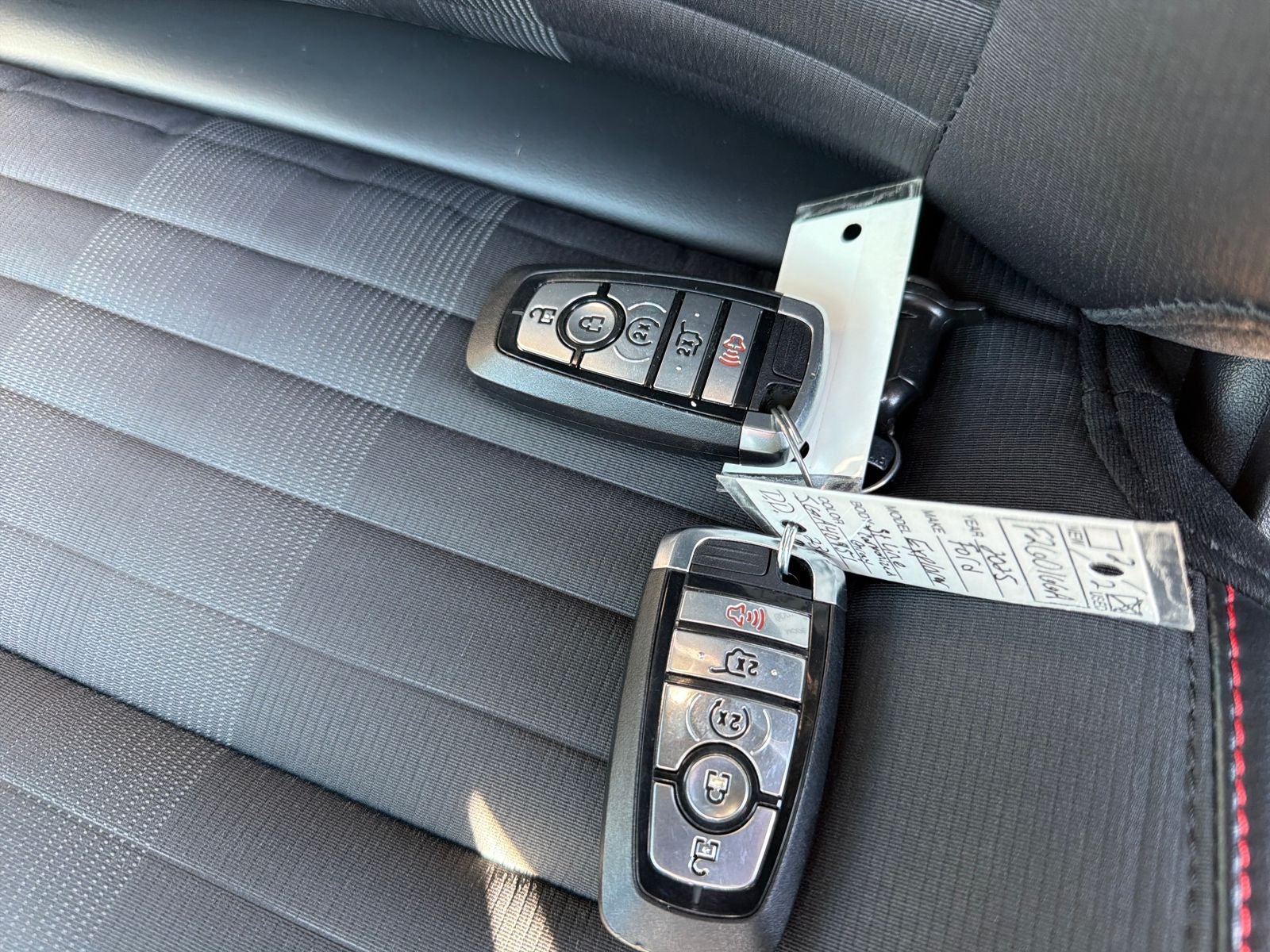 2025 Ford Explorer ST-Line