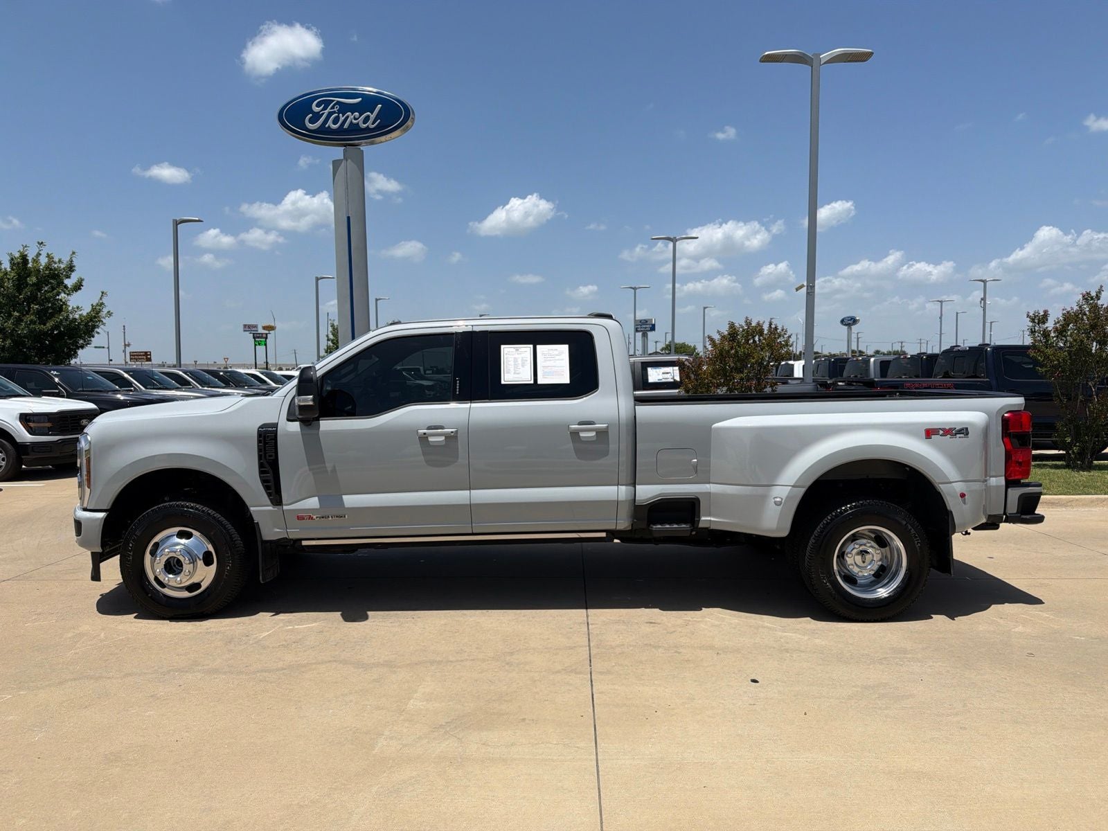 2026 Ford F-350SD Platinum DRW