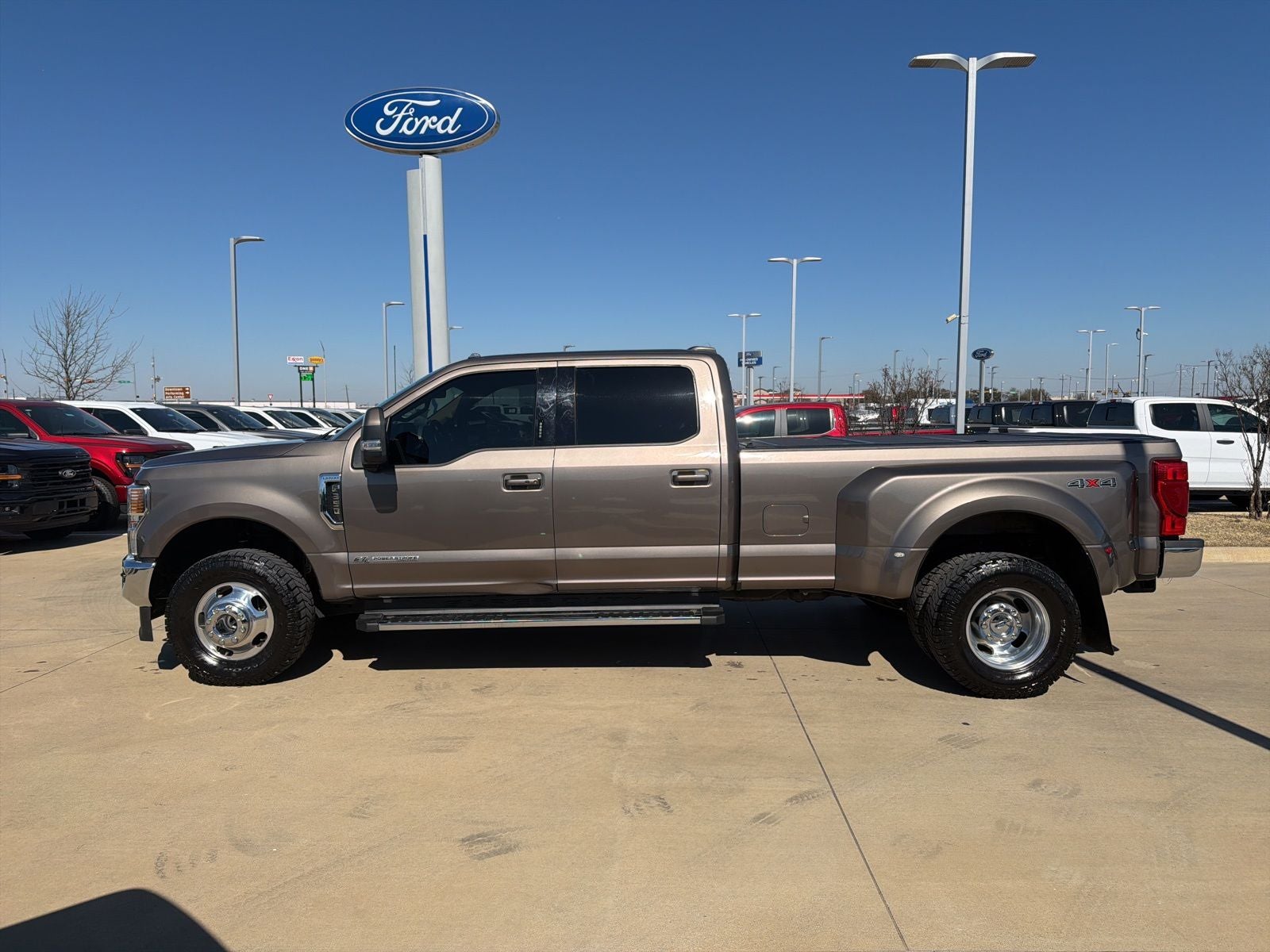 2022 Ford F-350SD Lariat DRW