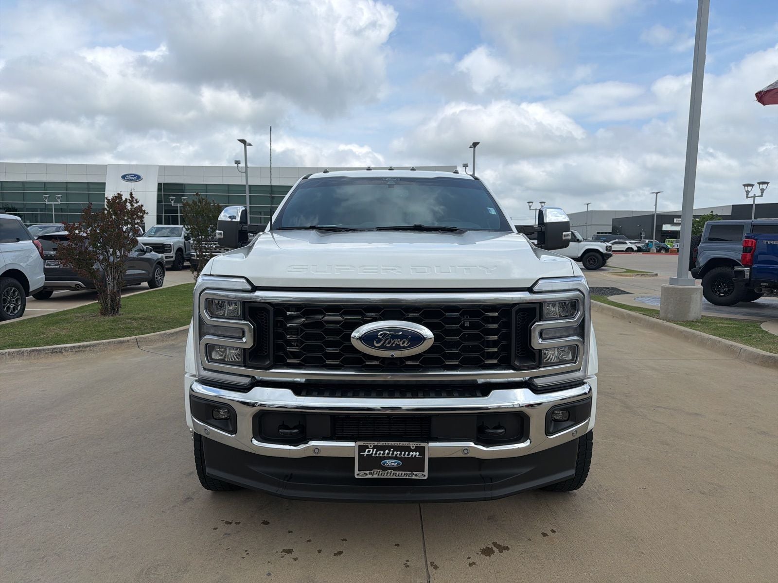 2025 Ford F-450SD King Ranch DRW