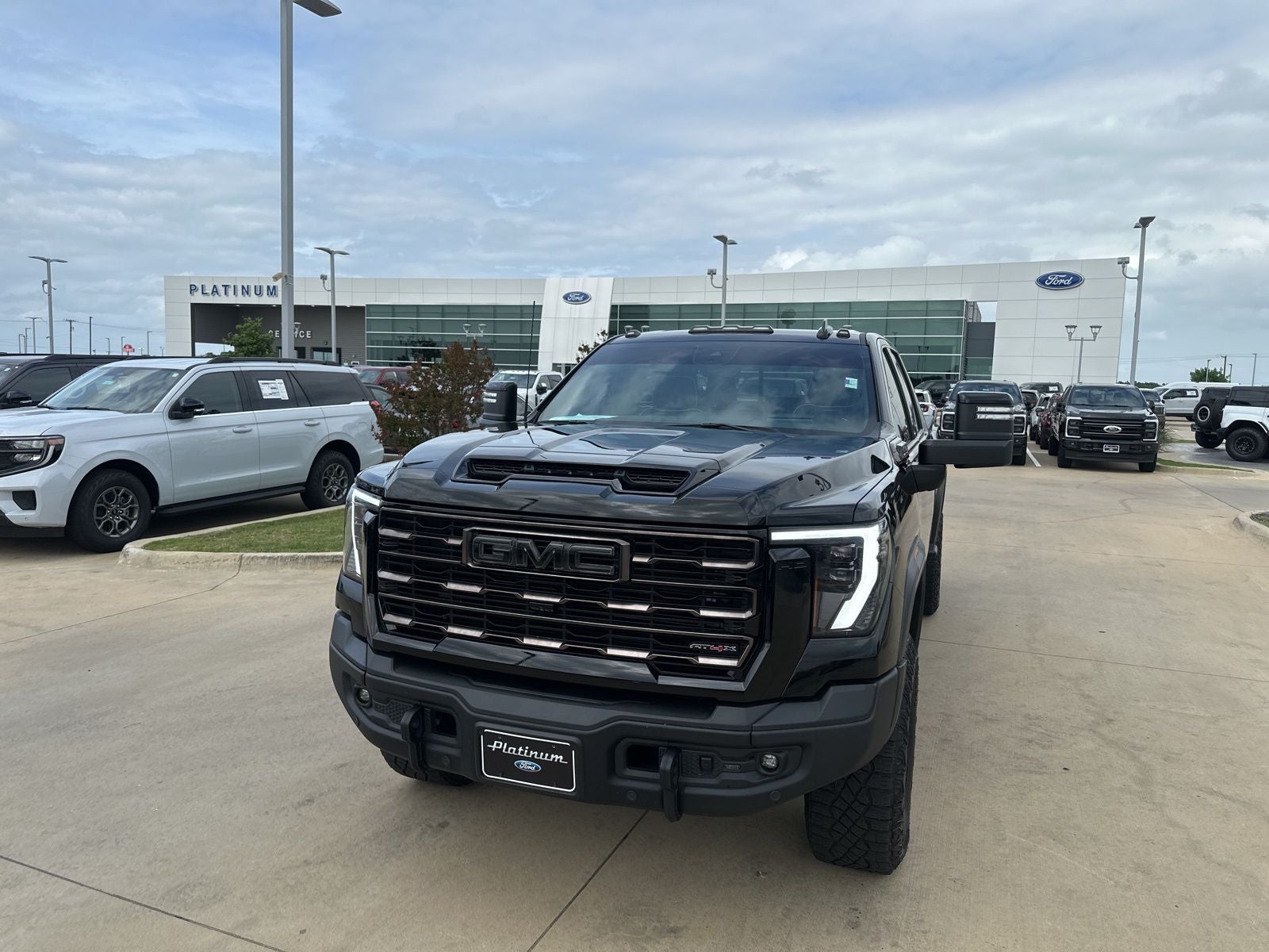 2024 GMC Sierra 2500HD AT4X AEV Edition