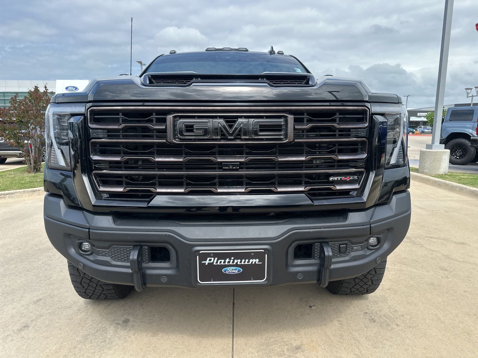2024 GMC Sierra 2500HD AT4X AEV Edition