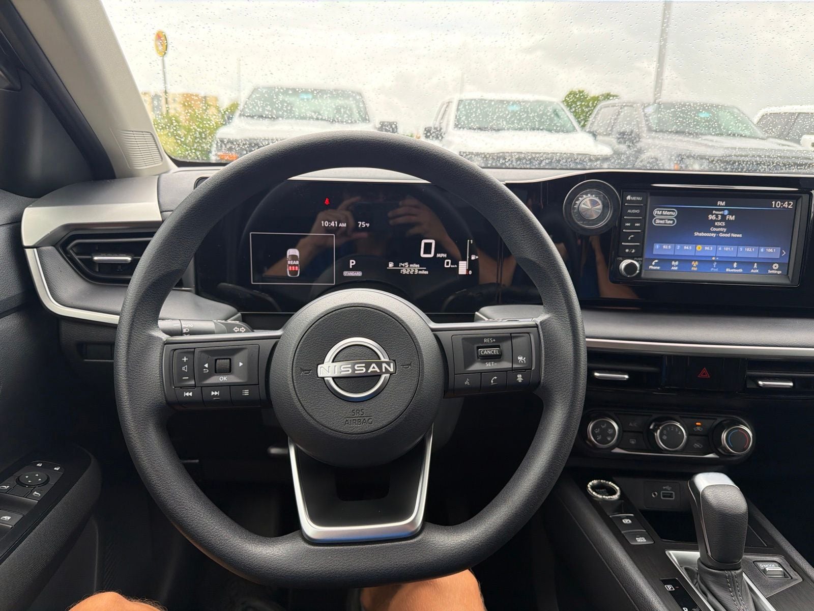 2025 Nissan Kicks S