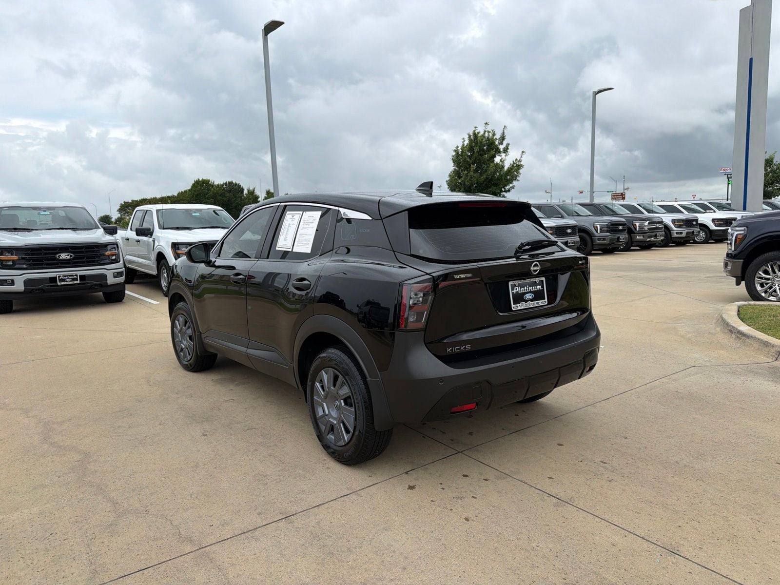 2025 Nissan Kicks S