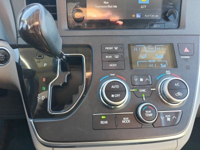 2015 Toyota Sienna XLE 8 Passenger