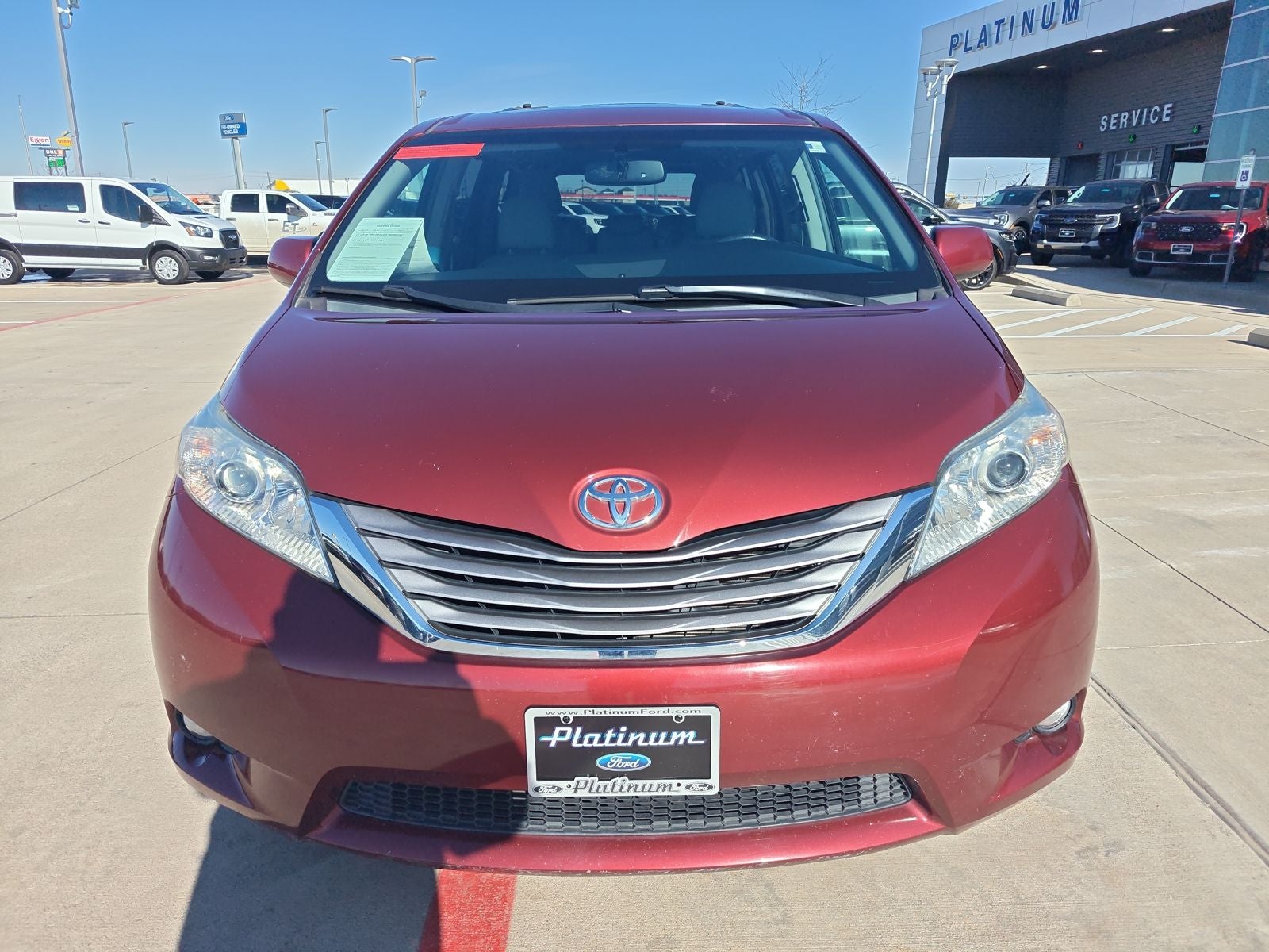 2015 Toyota Sienna XLE 8 Passenger