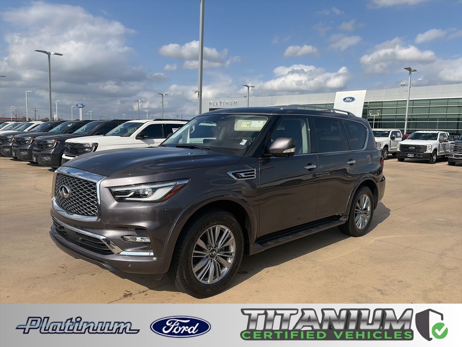 2024 INFINITI QX80 LUXE