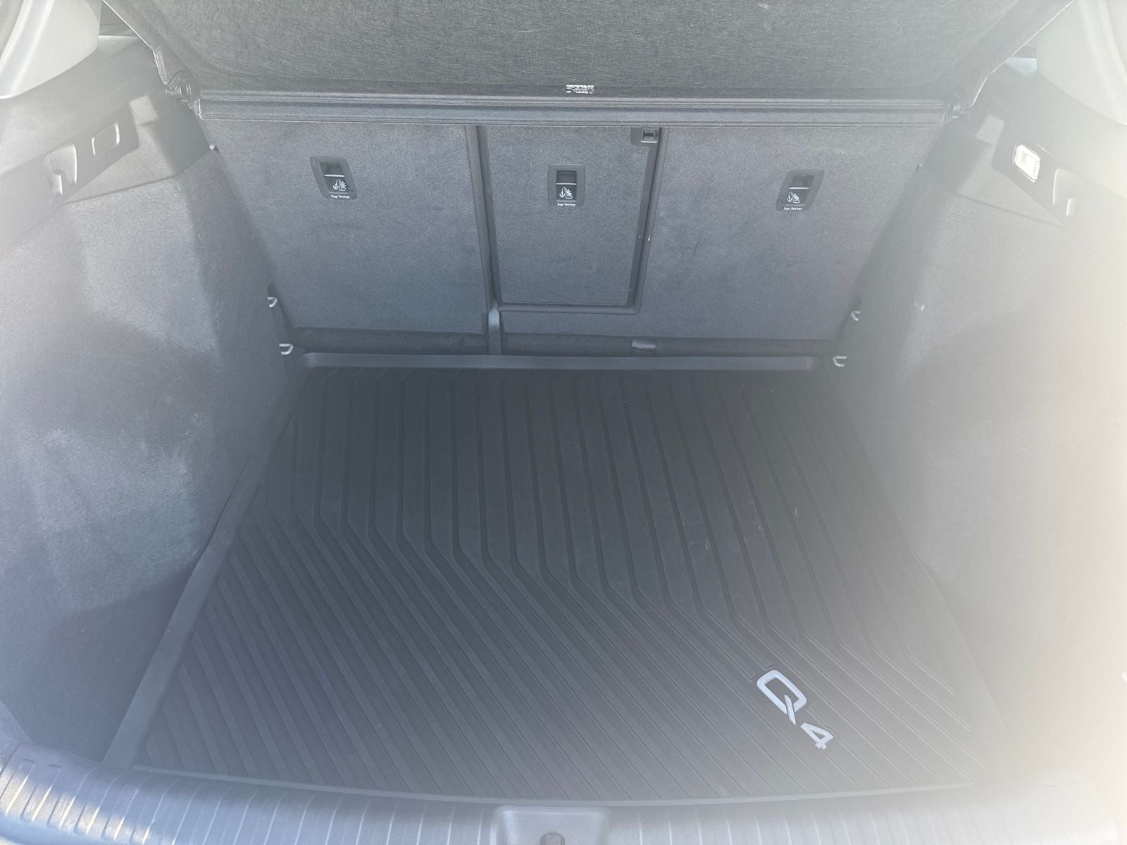 2024 Audi Q4 e-tron Premium quattro