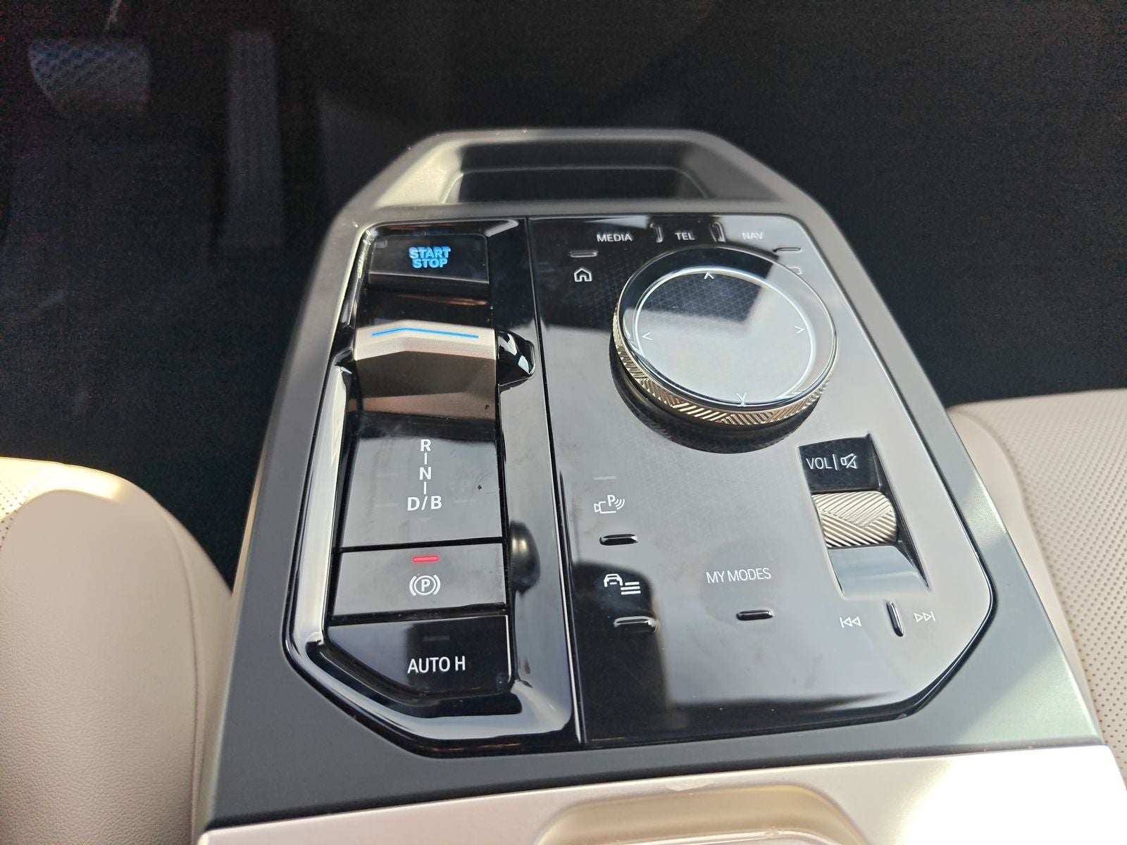 2024 BMW iX xDrive50